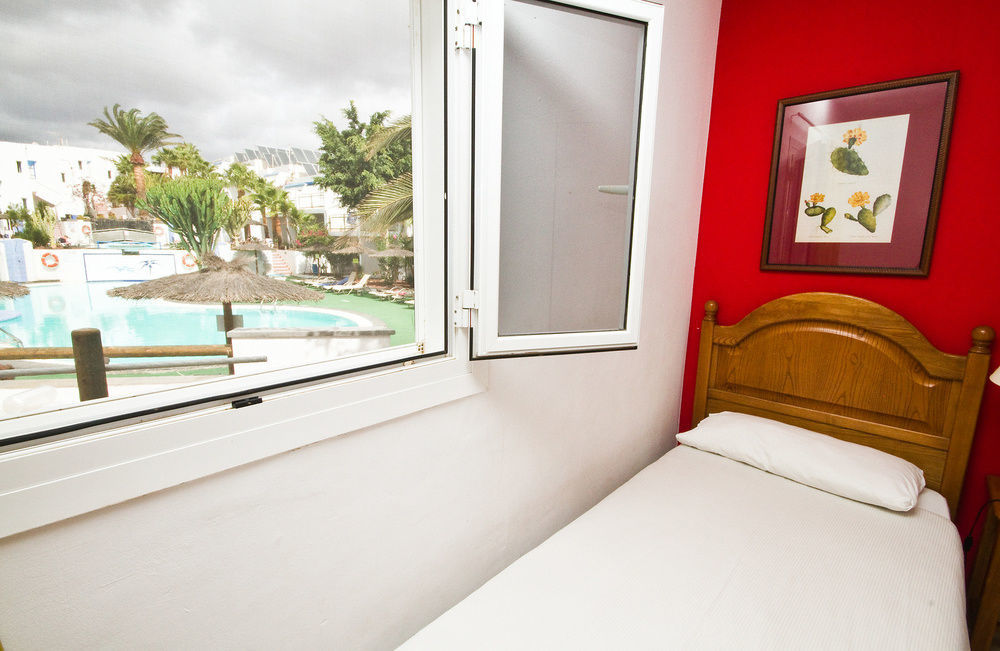 Apartamentos Parque Tropical En Lanzarote Puerto del Carmen  Exteriör bild